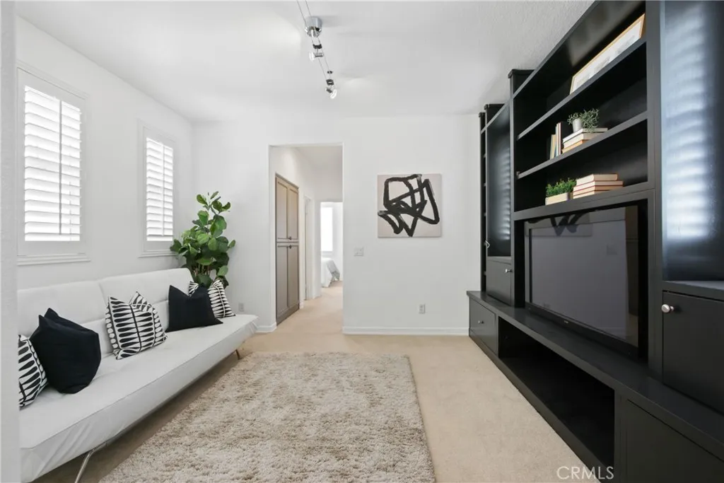 9 Paddock Pl, Ladera Ranch, California 92694 home-pic-13
