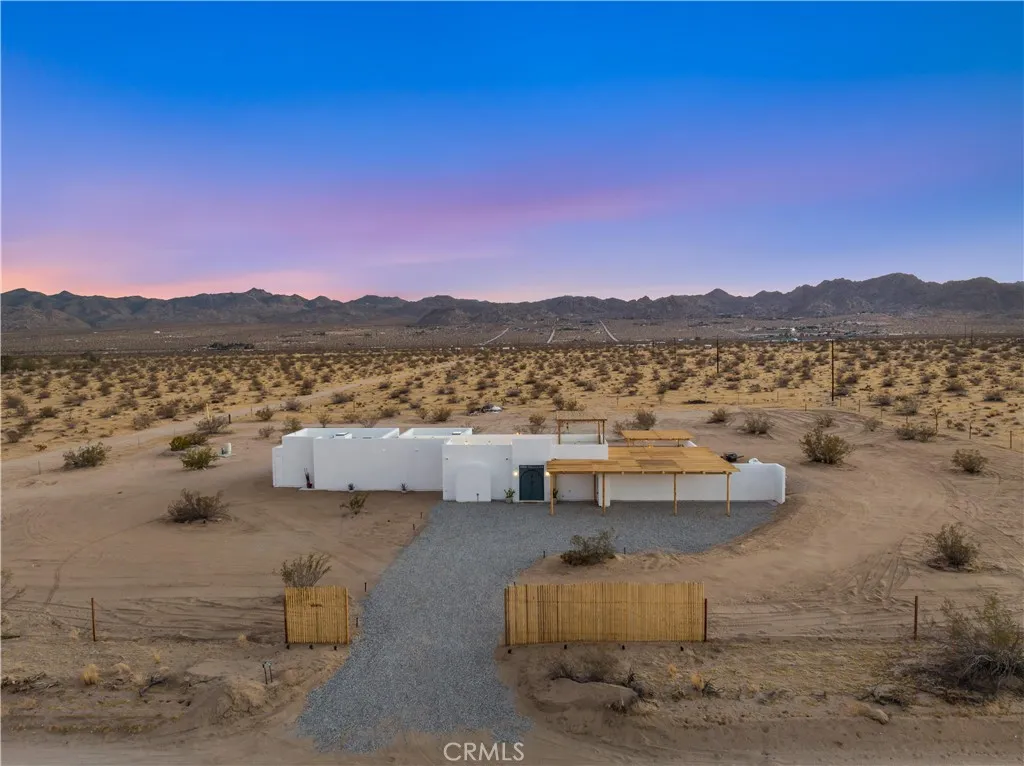 63973 Gold Nugget Road, Joshua Tree, California 92252 home-pic-9