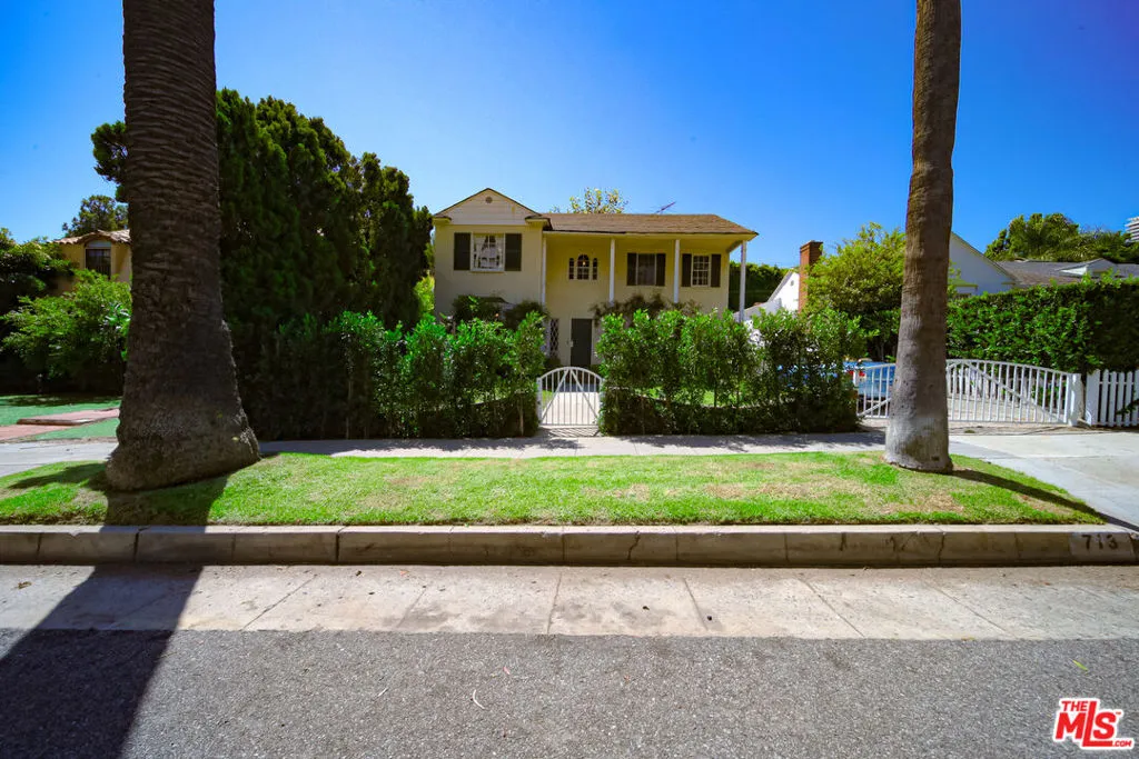 713 N Doheny Drive, Beverly Hills, California 90210 home-pic-4