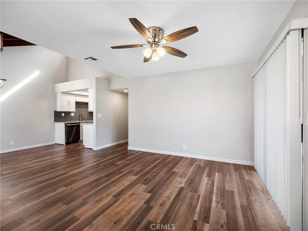 19183 Elm Dr, Apple Valley, California 92308 home-pic-5