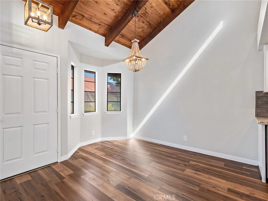 19183 Elm Dr, Apple Valley, California 92308 home-pic-6