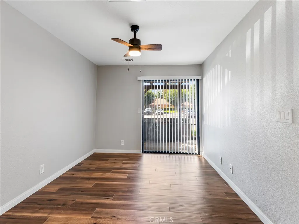 19183 Elm Dr, Apple Valley, California 92308 home-pic-16