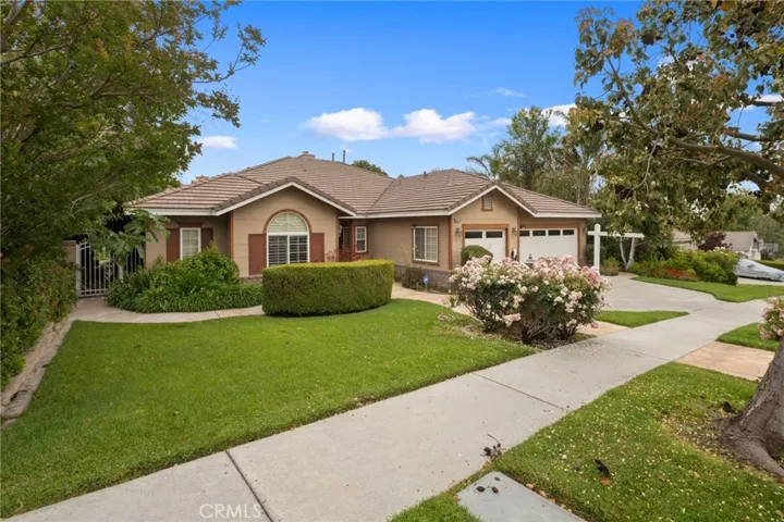 5675 W Overlook Drive, Rancho Cucamonga, California 91739, 4 Bedrooms Bedrooms, ,3 BathroomsBathrooms,Residential,For Sale,Overlook,WS25216223