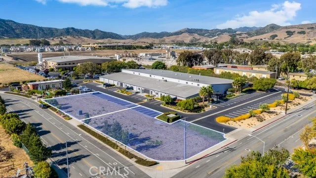 40154045 Earthwood Lane, San Luis Obispo, California 93401