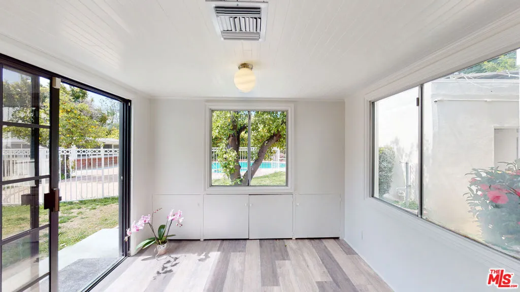 525 N Rexford Drive, Beverly Hills, California 90210 home-pic-31