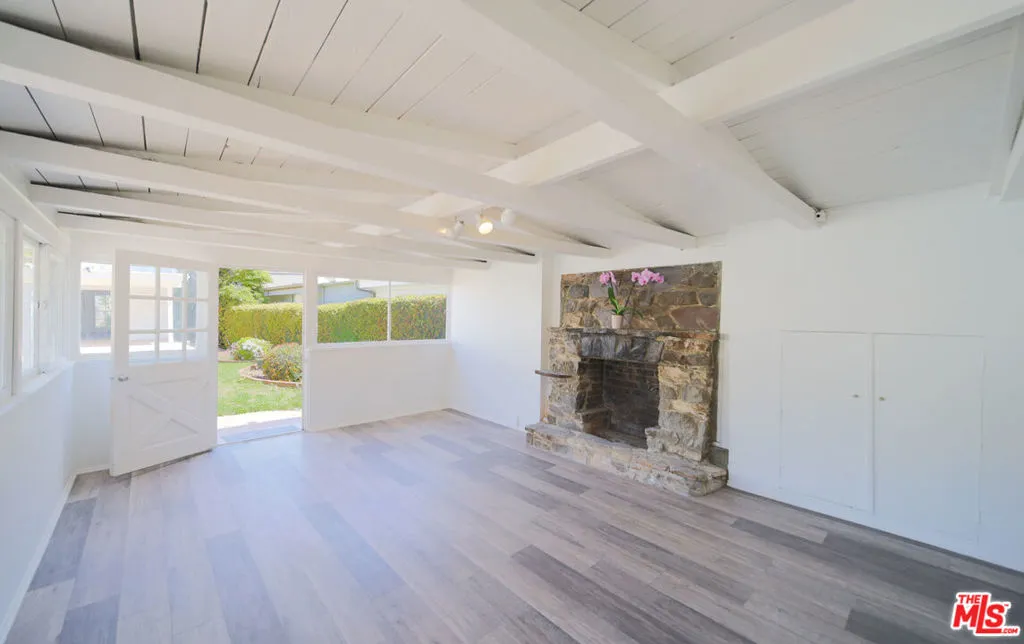 525 N Rexford Drive, Beverly Hills, California 90210 home-pic-57