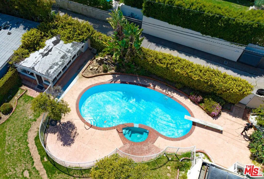525 N Rexford Drive, Beverly Hills, California 90210 home-pic-72
