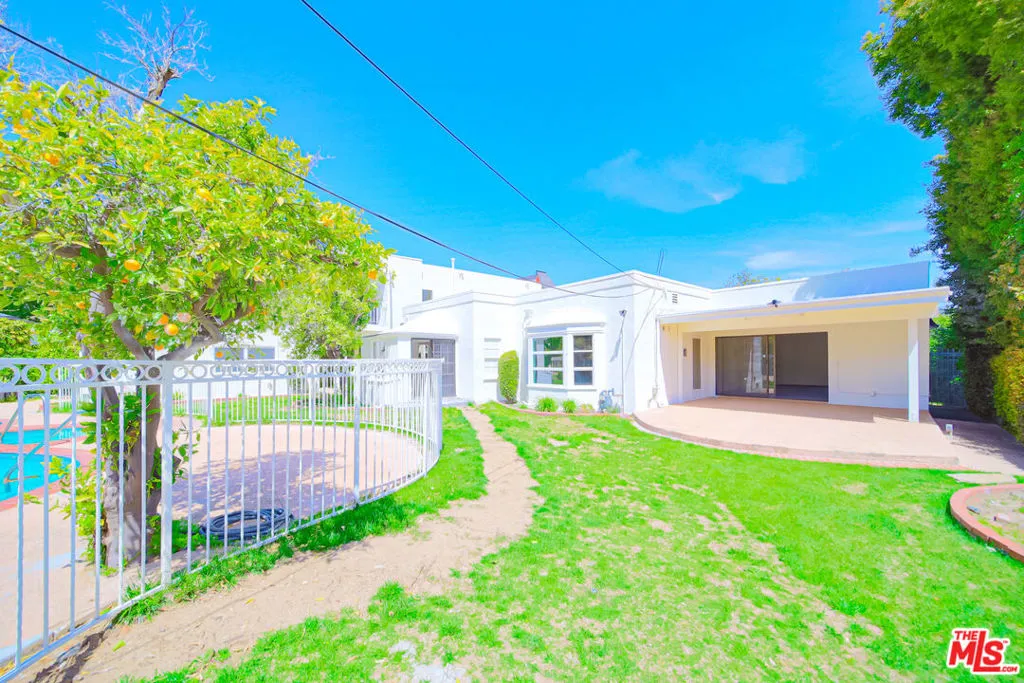 525 N Rexford Drive, Beverly Hills, California 90210 home-pic-60