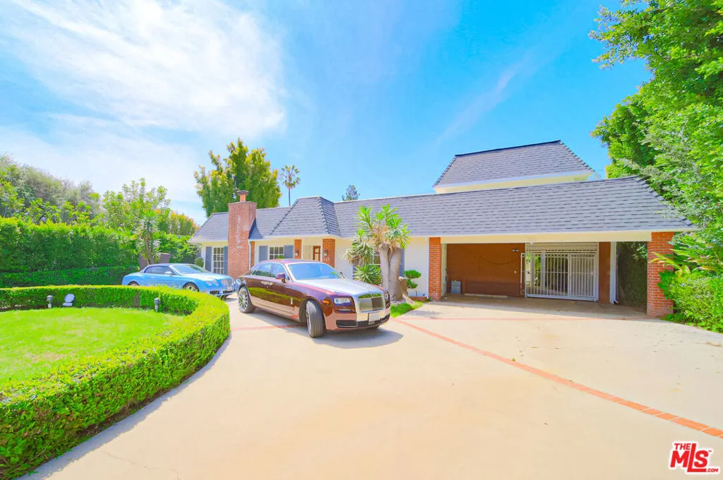 525 N Rexford Drive, Beverly Hills, California 90210 home-pic-3