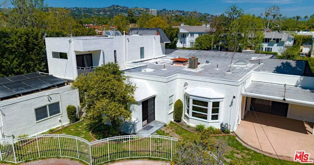 525 N Rexford Drive, Beverly Hills, California 90210 home-pic-74