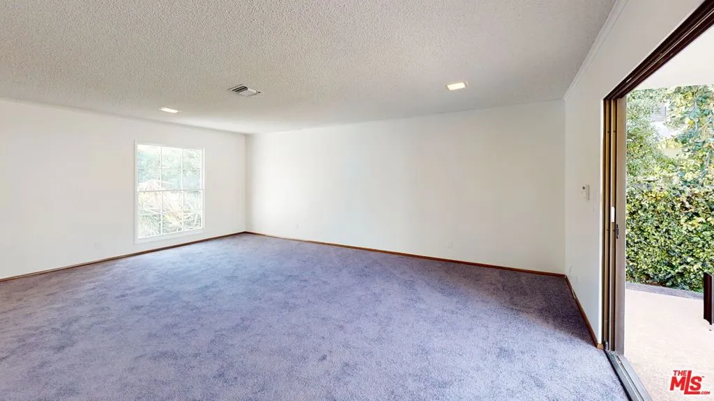 525 N Rexford Drive, Beverly Hills, California 90210 home-pic-17