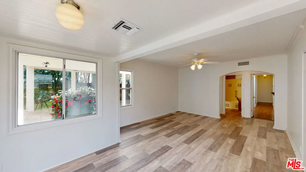 525 N Rexford Drive, Beverly Hills, California 90210 home-pic-32