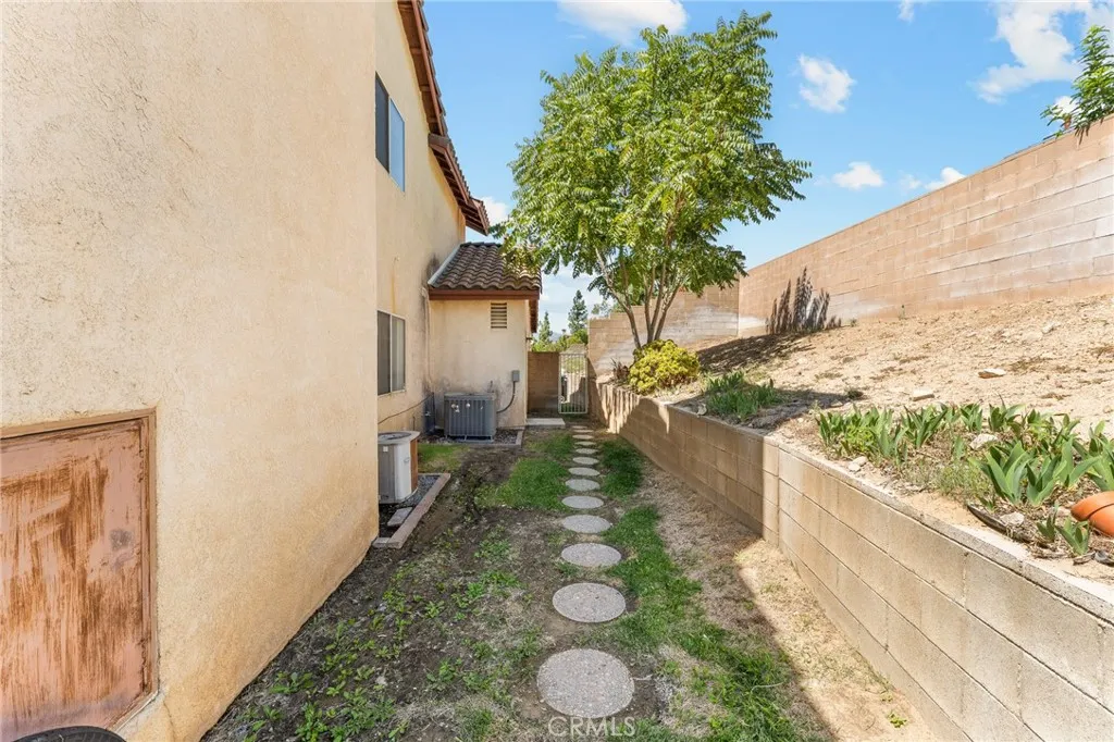 6769 N Chason Way, San Bernardino, California 92407 home-pic-40