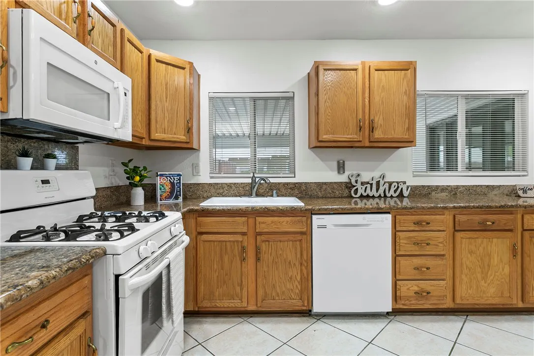 608 W G Street, Ontario, California 91762 home-pic-13