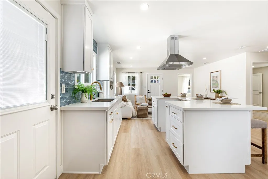 10621 Helendale Avenue, Tujunga, California 91042 home-pic-7