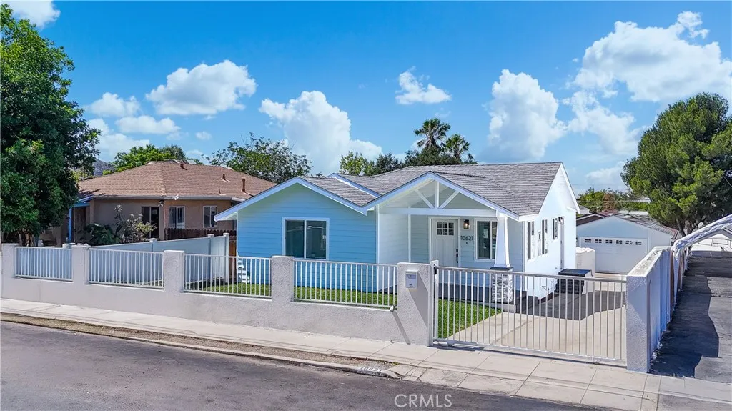 10621 Helendale Avenue, Tujunga, California 91042 home-pic-39