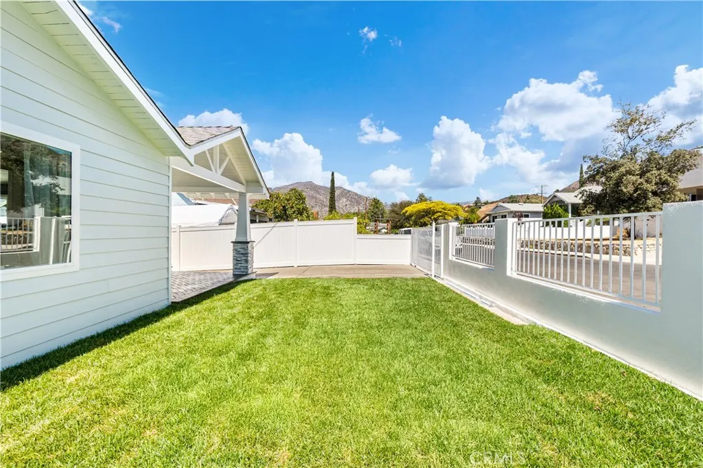 10621 Helendale Avenue, Tujunga, California 91042 home-pic-38