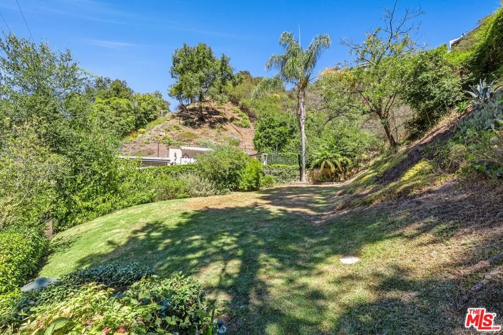 1834 Roscomare Road, Los Angeles, California 90077 home-pic-6