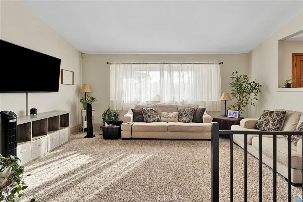 14455 Havasu Road, Apple Valley, California 92307 home-pic-7