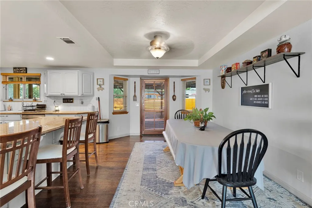14455 Havasu Road, Apple Valley, California 92307 home-pic-12