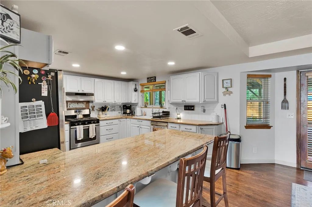 14455 Havasu Road, Apple Valley, California 92307 home-pic-44