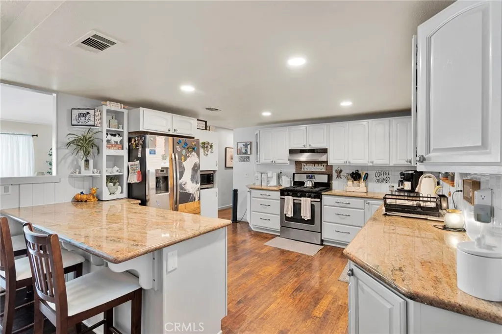 14455 Havasu Road, Apple Valley, California 92307 home-pic-14