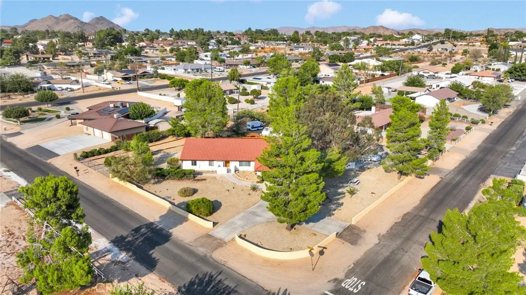 14455 Havasu Road, Apple Valley, California 92307 home-pic-55