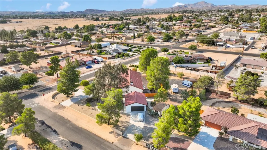 14455 Havasu Road, Apple Valley, California 92307 home-pic-46