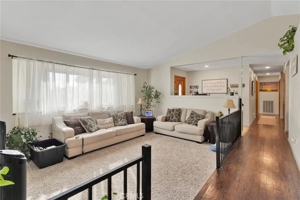 14455 Havasu Road, Apple Valley, California 92307 home-pic-8