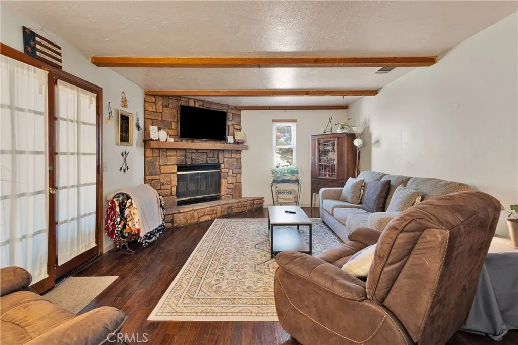 14455 Havasu Road, Apple Valley, California 92307 home-pic-17