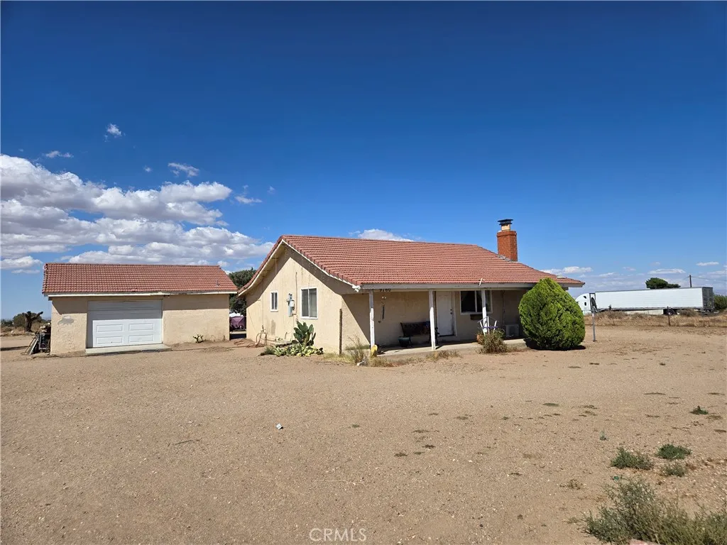9760 Phelan Road, Oak Hills, California 92344 home-pic-3