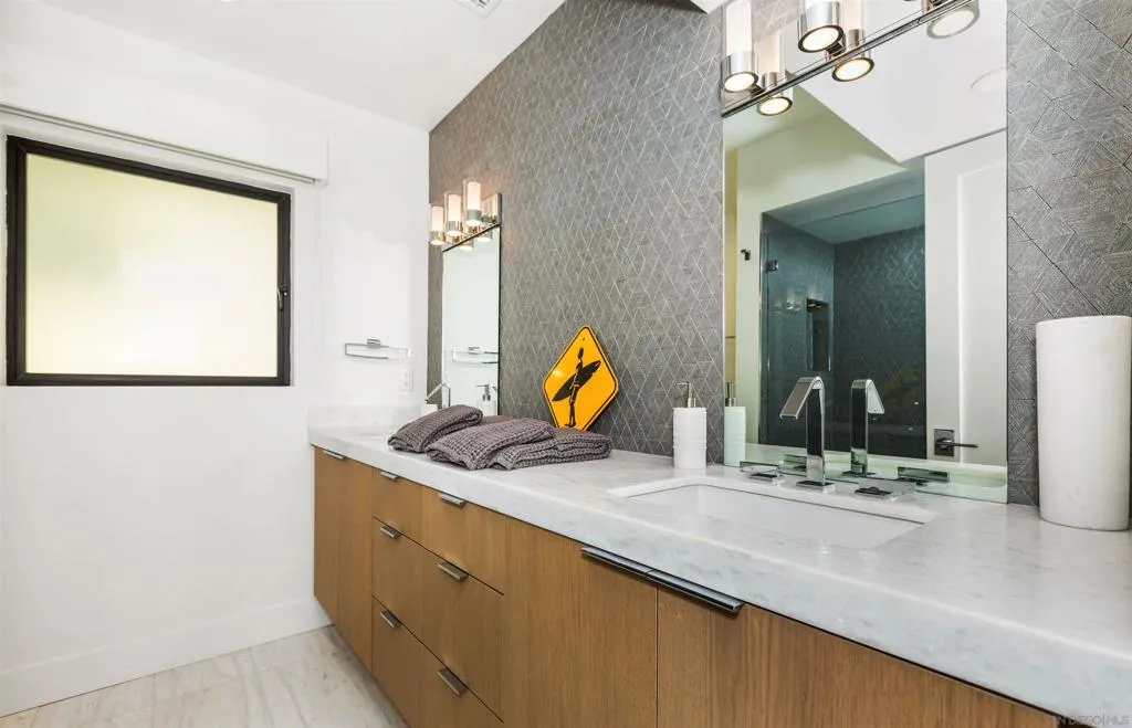 5527 Calumet Ave, La Jolla, California 92037 home-pic-45