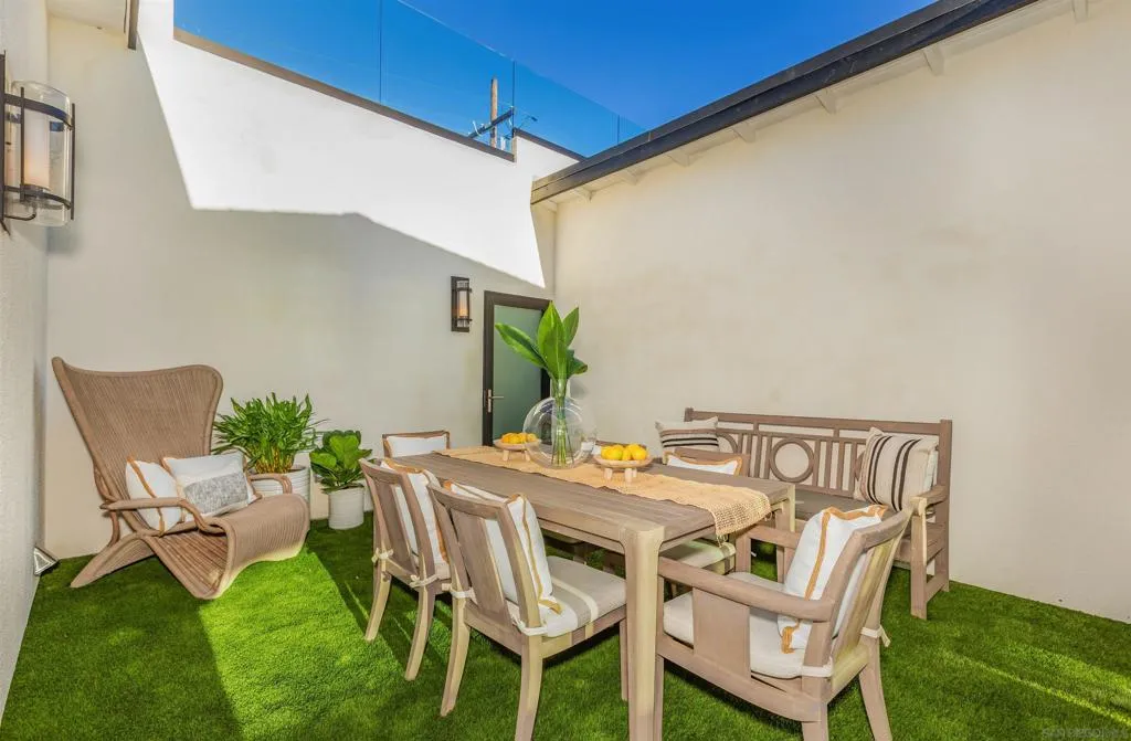 5527 Calumet Ave, La Jolla, California 92037 home-pic-17