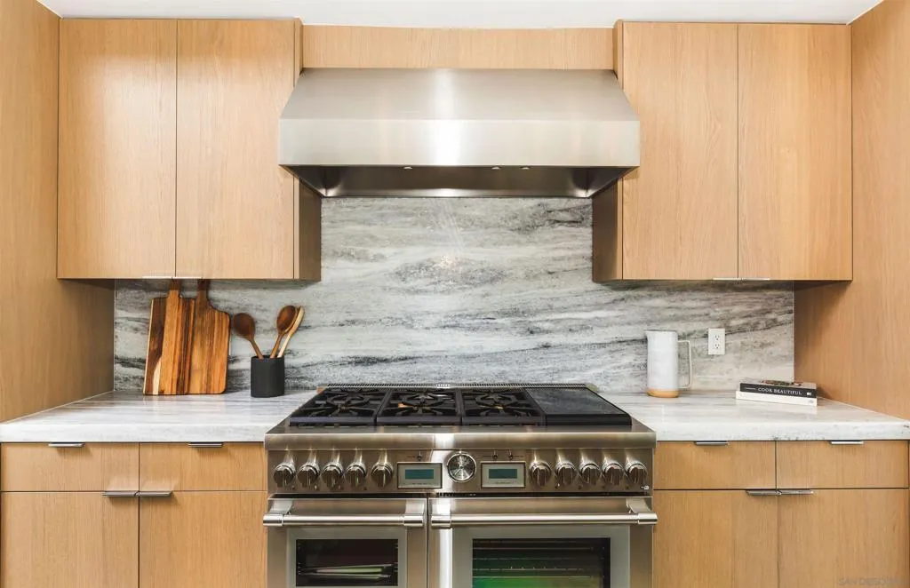5527 Calumet Ave, La Jolla, California 92037 home-pic-8