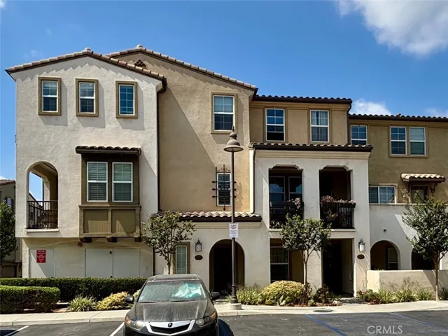822 Santa Fe D, San Gabriel, California 91776, 3 Bedrooms Bedrooms, ,3 BathroomsBathrooms,Residential Lease,For Rent,Santa Fe,WS25216292