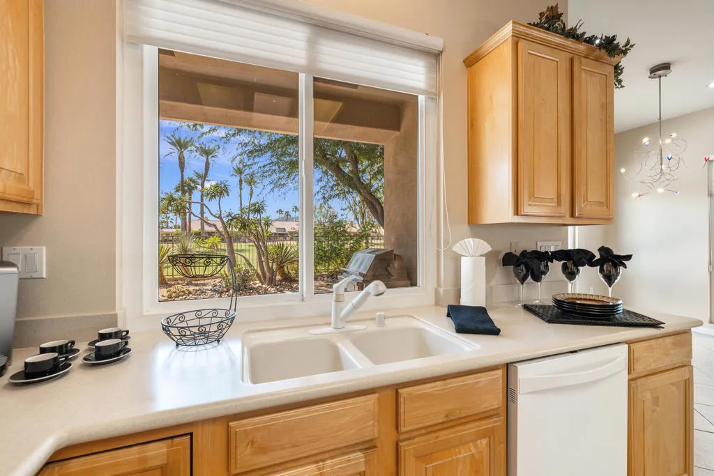 78625 Sunrise Canyon Avenue, Palm Desert, California 92211 home-pic-12