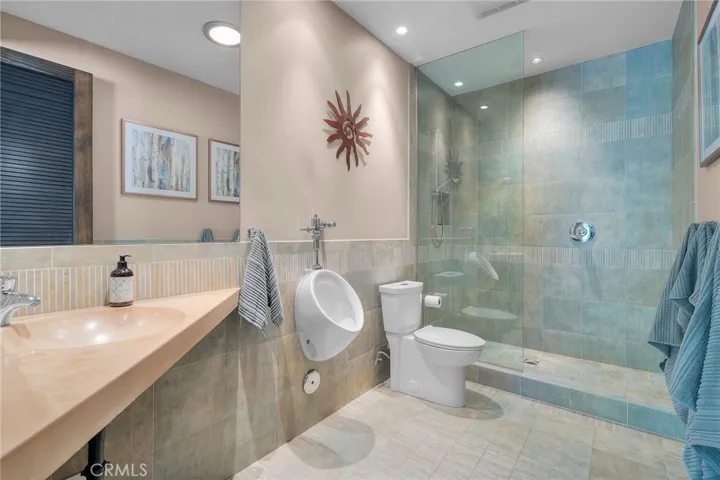 1 Crestwind Drive, Rancho Palos Verdes, California 90275