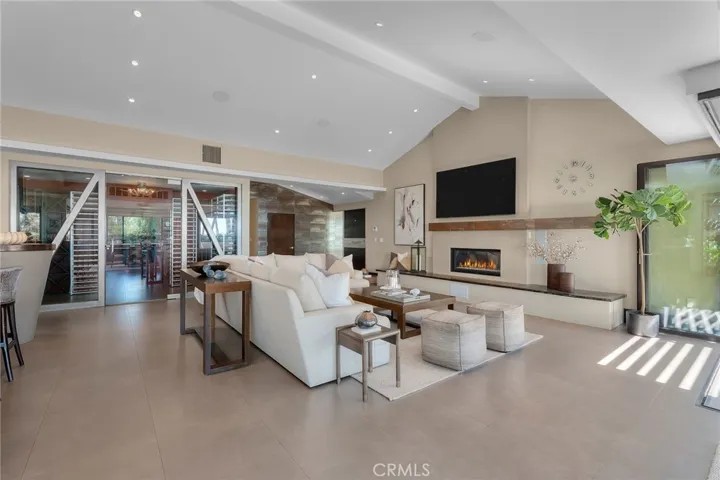1 Crestwind Drive, Rancho Palos Verdes, California 90275