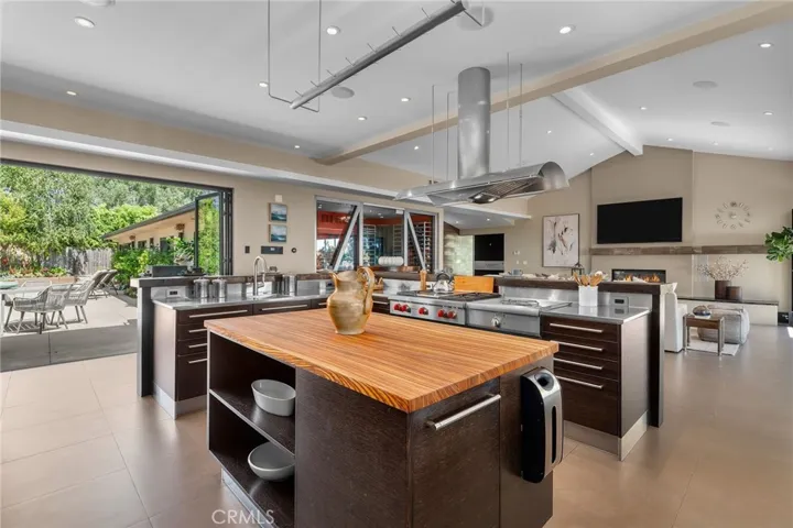 1 Crestwind Drive, Rancho Palos Verdes, California 90275