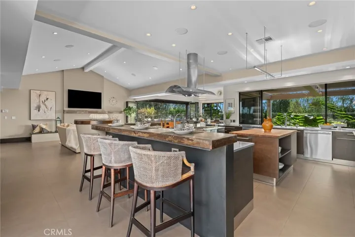 1 Crestwind Drive, Rancho Palos Verdes, California 90275