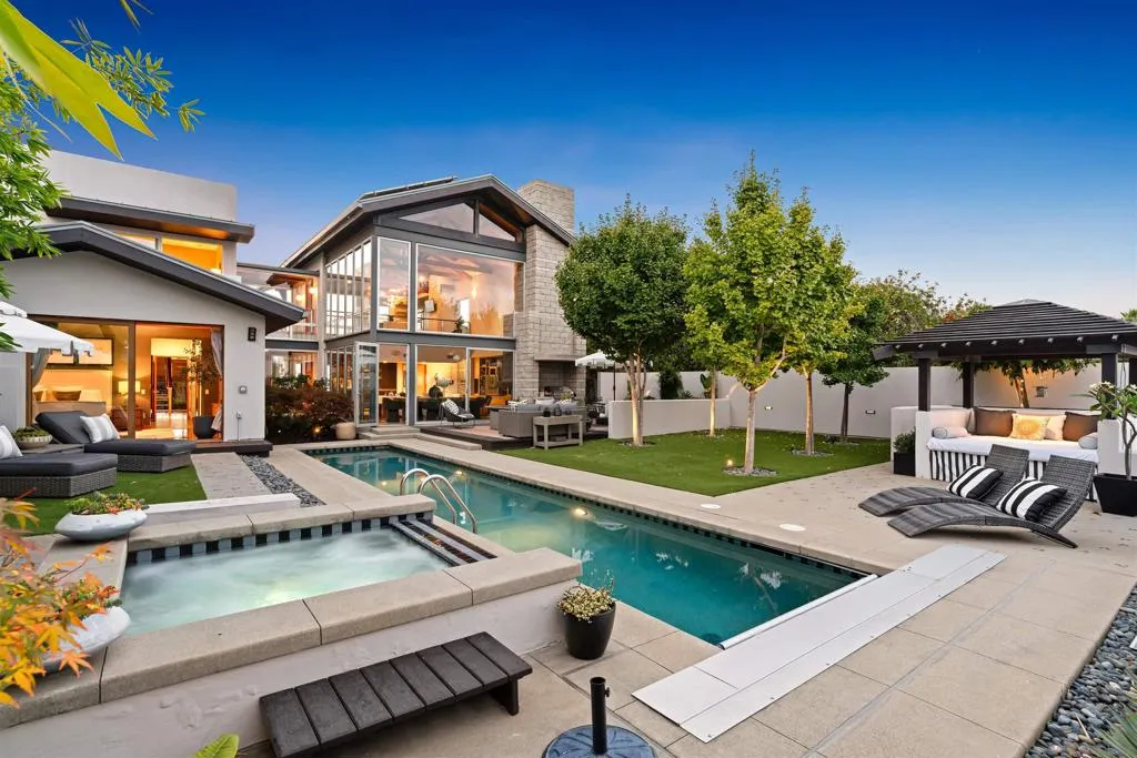 5259 Pacifica Dr, San Diego, California 92109 home-pic-1