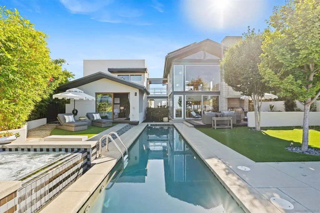 5259 Pacifica Dr, San Diego, California 92109 home-pic-54