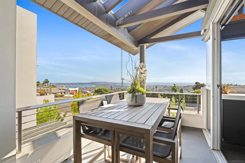 5259 Pacifica Dr, San Diego, California 92109 home-pic-29