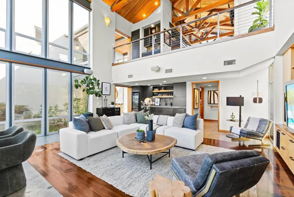 5259 Pacifica Dr, San Diego, California 92109 home-pic-15
