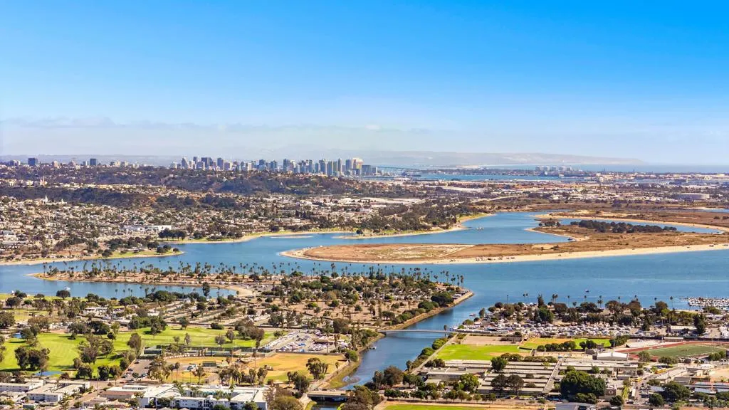 5259 Pacifica Dr, San Diego, California 92109 home-pic-2
