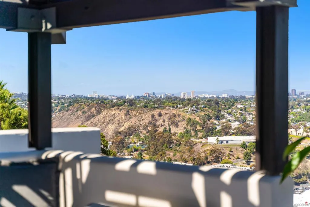 5259 Pacifica Dr, San Diego, California 92109 home-pic-65