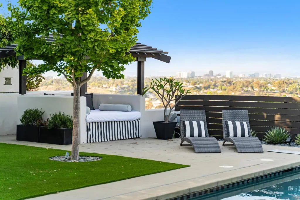 5259 Pacifica Dr, San Diego, California 92109 home-pic-69