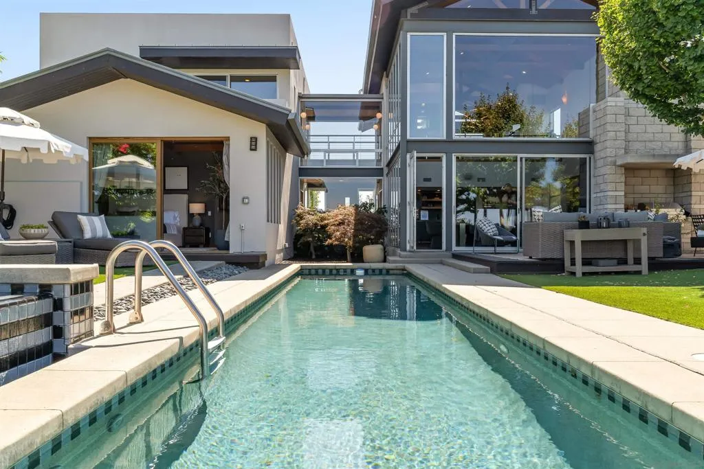 5259 Pacifica Dr, San Diego, California 92109 home-pic-53