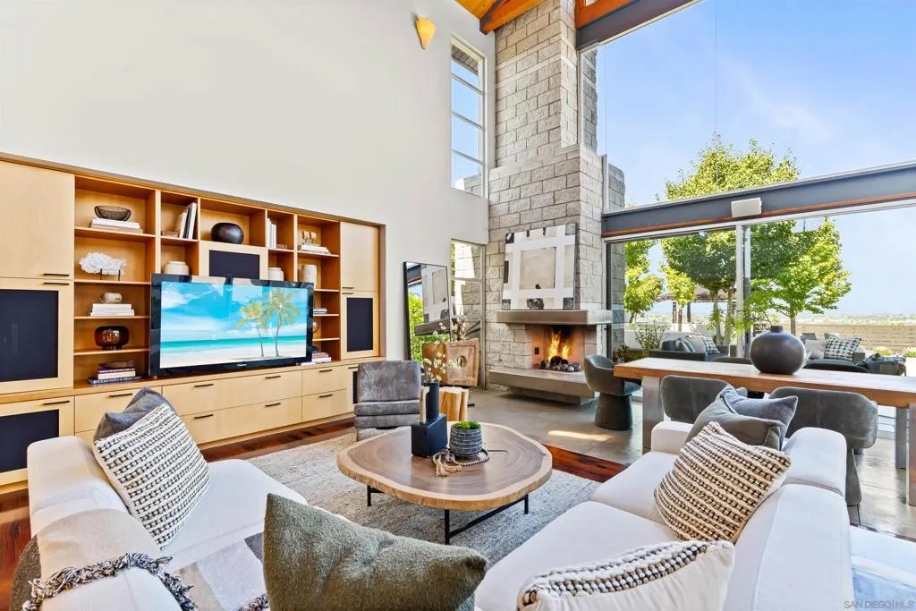 5259 Pacifica Dr, San Diego, California 92109 home-pic-11