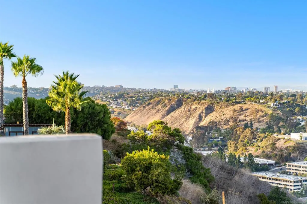 5259 Pacifica Dr, San Diego, California 92109 home-pic-71